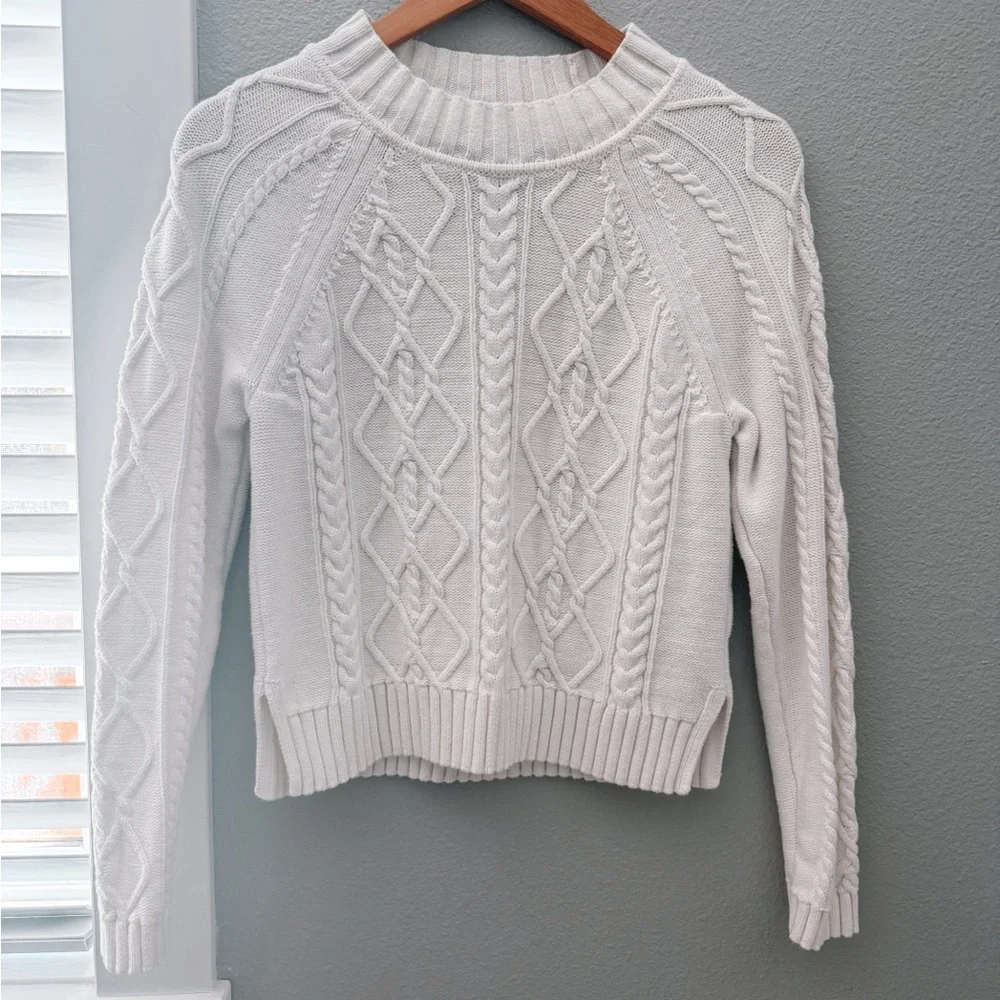 Classic Gap White Cable Knit Sweater - Picture 1 of 10